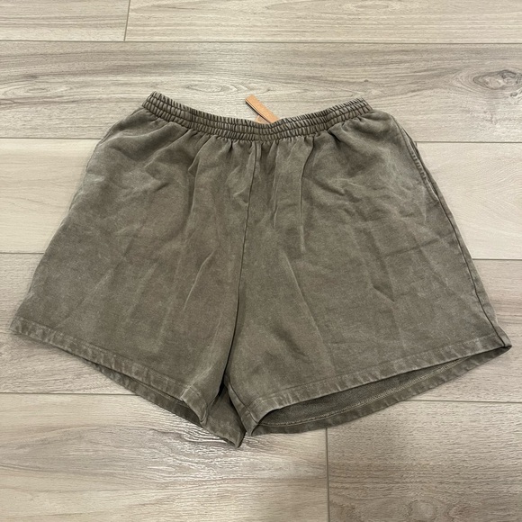 🏷️SKIMS Boyfriend Fleece Lounge Shorts NWT Size 3X - Picture 1 of 5